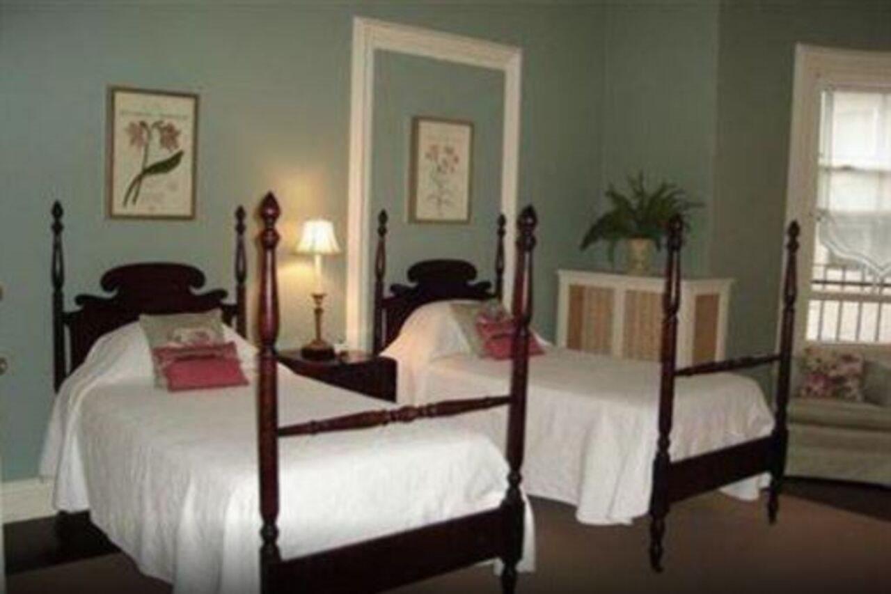The College Club Of Boston Bed and Breakfast Rum bild